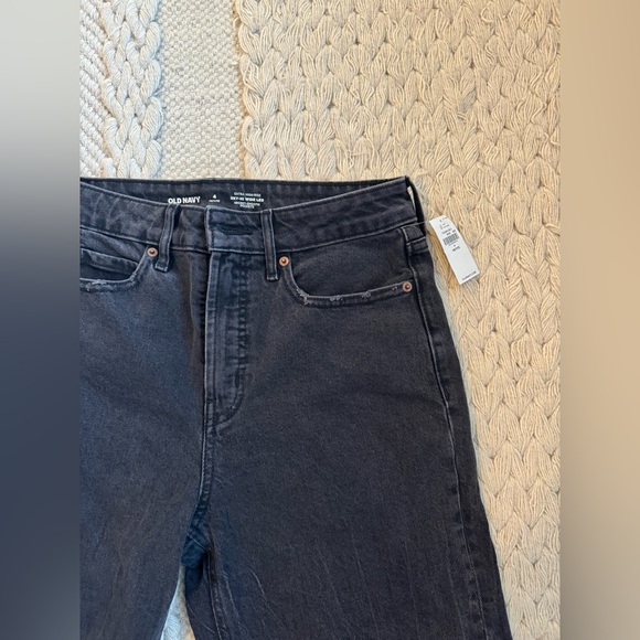 Extra High-Waisted Wide-Leg Black Jeans - Picture 6 of 6